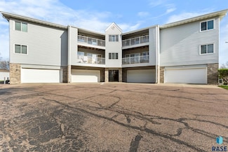 4601 S Oxbow Ave Unit 301, Sioux Falls, SD 57106