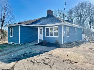 15 Lindy St, Pembroke, NH 03275
