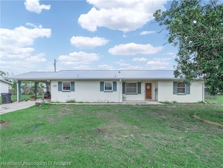 39 Forest Hill Ct, Avon Park, FL 33825