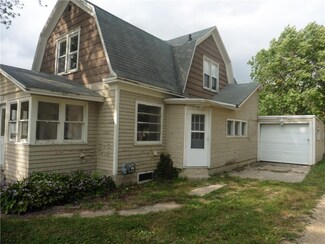 715 1st Ave NW, Hampton, IA 50441