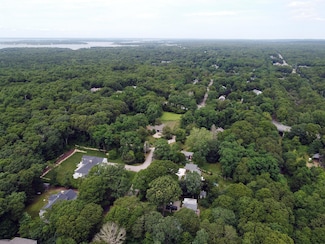 8 Old Main Rd, North Falmouth, MA 02556