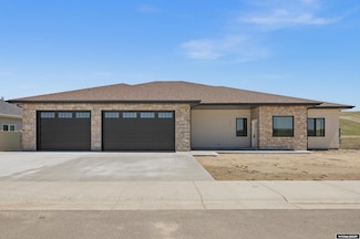 2955 Hogan Dr, Casper, WY 82601
