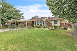 829 Arnold Ave, Moore, OK 73160