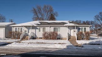 1214 Porter Ave, Bismarck, ND 58501
