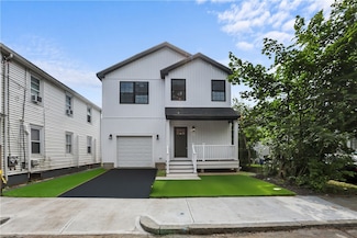 78 Princess Ave, Cranston, RI 02920