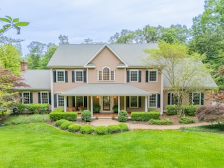 14 Daniels Hill Rd, Newtown, CT 06470