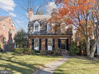 4821 45th St NW, Washington, DC 20016