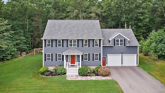 53 Wampum St, Weymouth, MA 02190