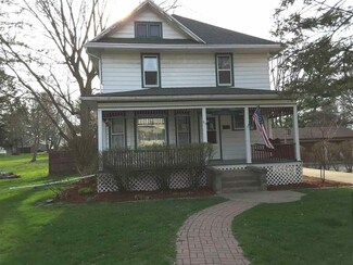 213 S Pecatonica St, Winnebago, IL 61088