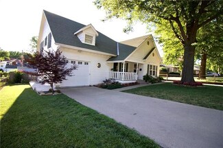 224 S Ash Ave, Independence, MO 64053