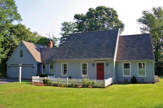 20 Deacon Joseph Ln, Dennis, MA 02638