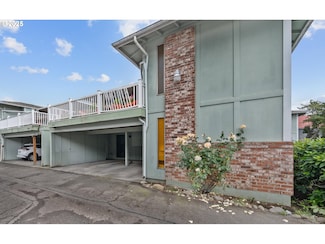 12841 SE Stark St Unit A19, Portland, OR 97233