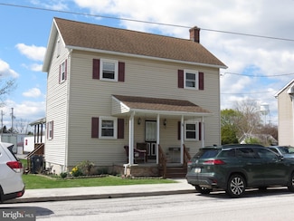 23 4th St, Biglerville, PA 17307
