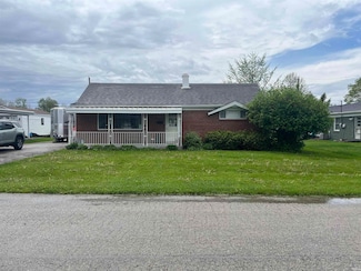 607 W Newton St, Winchester, IN 47394