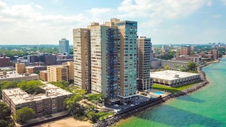 6301 N Sheridan Rd Unit 14E, Chicago, IL 60660