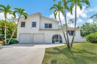 2720 68th St SW, Naples, FL 34105