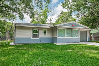 6058 Lyndhurst Dr, Houston, TX 77033