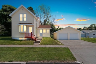 714 Juneau St, Kewaunee, WI 54216