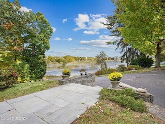 201 Shore Rd, Greenwich, CT 06830