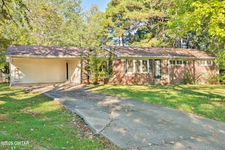 150 Mimosa Dr, Martin, TN 38237