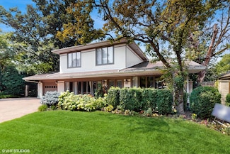 500 Auvergne Place, River Forest, IL 60305