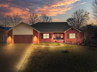 2543 Marion Anderson Rd, Hot Springs National Park, AR 71913