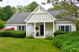 350 Williston Rd, Sagamore Beach, MA 02562