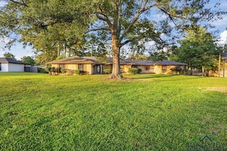 291 County Road 1130, Center, TX 75935
