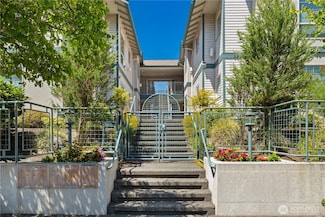 323 3rd Ave N Unit 101, Edmonds, WA 98020
