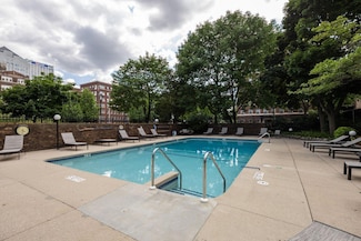 929 N Astor St Unit 1407, Milwaukee, WI 53202