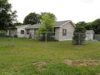 12080 Verlin Dr, Gowen, MI 49326