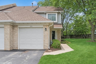 326 Lakeview Cir, Bolingbrook, IL 60440