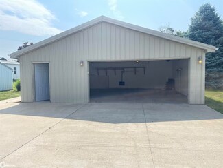 717 Pocahontas Ln, Ottumwa, IA 52501