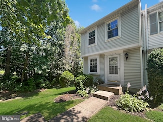 8426 Red Eagle Ct, Lorton, VA 22079