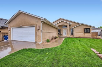 8 Stoneacre Ct, Pueblo, CO 81005