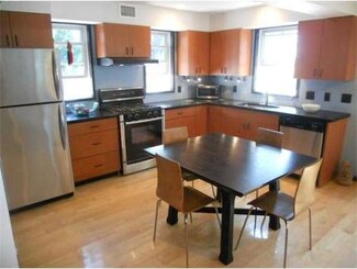 17 Beachcroft Rd, Gloucester, MA 01930