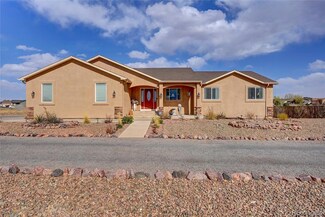 188 S Siesta Dr, Pueblo, CO 81007