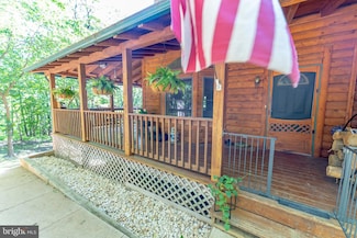 3331 Hawks Hill Ln, Keedysville, MD 21756
