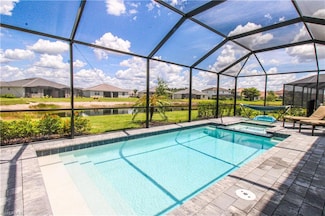 2213 Avocado Ln, Naples, FL 34120