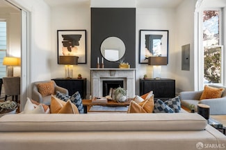 69 Pond St, San Francisco, CA 94114