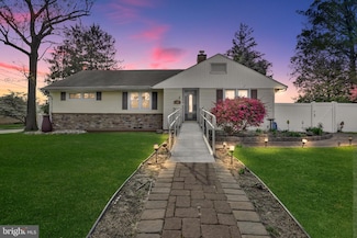 550 Cedar St, Florence, NJ 08518