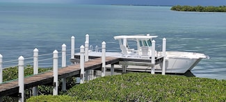 101 Windy Point Cir, Marathon, FL 33050
