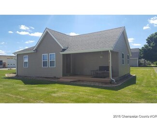111 N Chicago Ave, Allerton, IL 61810