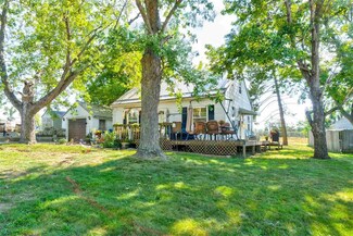 2170 C St SW, Cedar Rapids, IA 52404