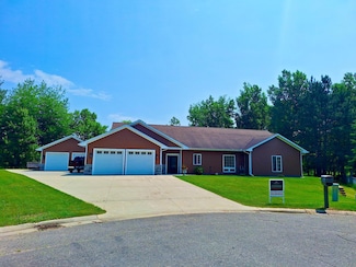 1614 NW 8th St, Grand Rapids, MN 55744