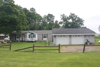 3730 Curwen Ln, Hazel Green, WI 53811
