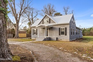 406 W Nance St, Whiteville, NC 28472