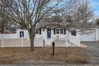7 Railroad Ave, Mattapoisett, MA 02739