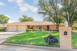 5506 Cedar Creek Dr, Snyder, TX 79549