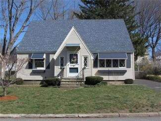 6 Vandergrift St, Lawrence, MA 01843